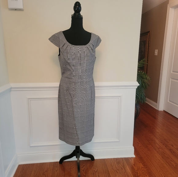 Traces Black and White Dress - Picture 4 of 8